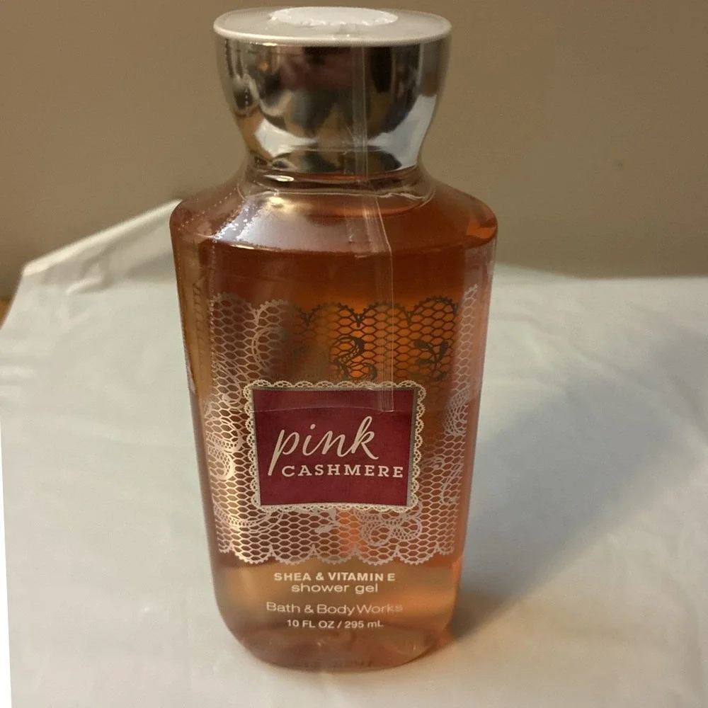 Bath & Body Works pink cashmere